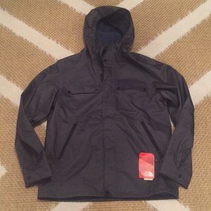 NWT NORTHFACE DRYVENT SHELL